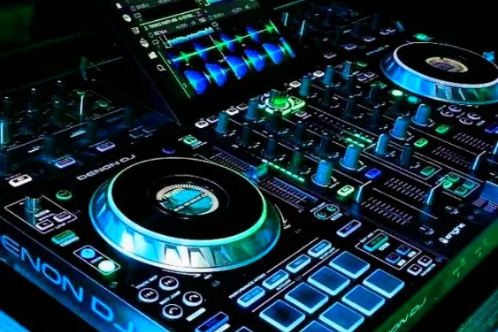 Test Gadgets For DJs, DJ Accessories: DJ Furniture, Streaming Tools, Recorders, And Add-ons 